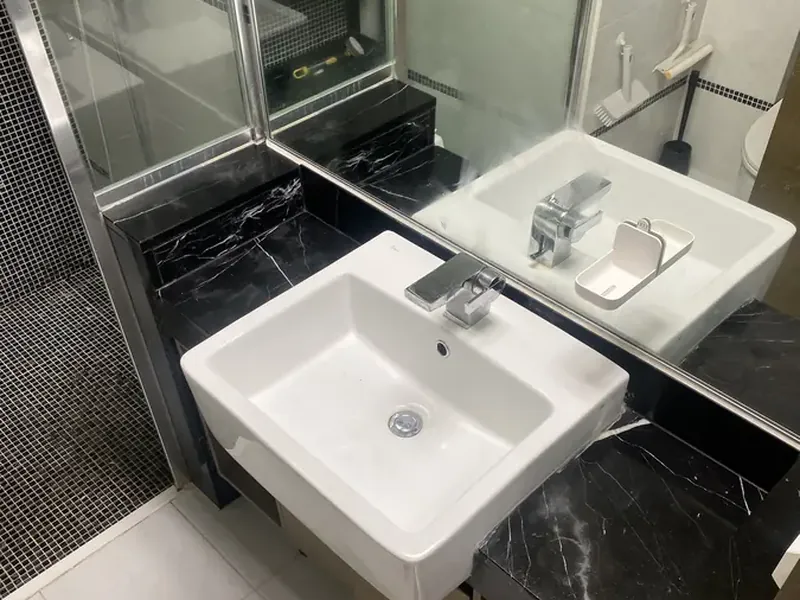 세면대하부장 도어 리폼 시공 전